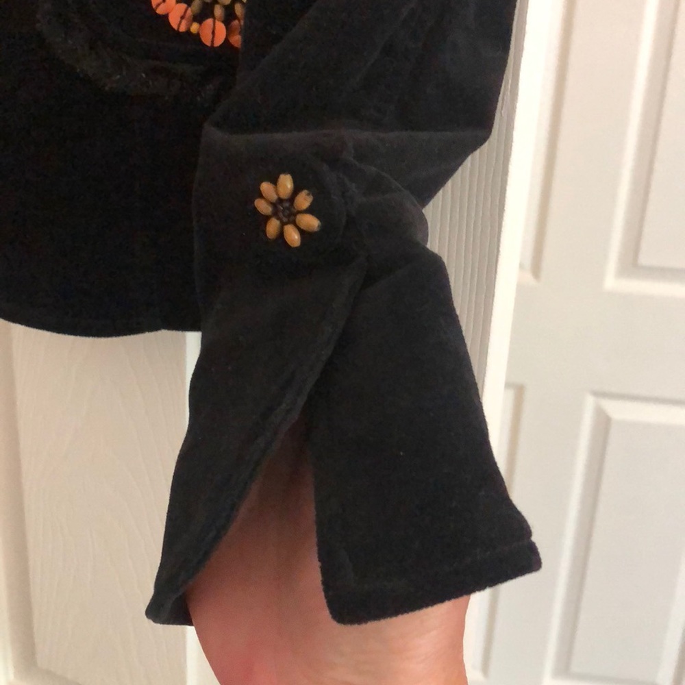 Beautiful unique velvet blazer - Picture 3 of 5